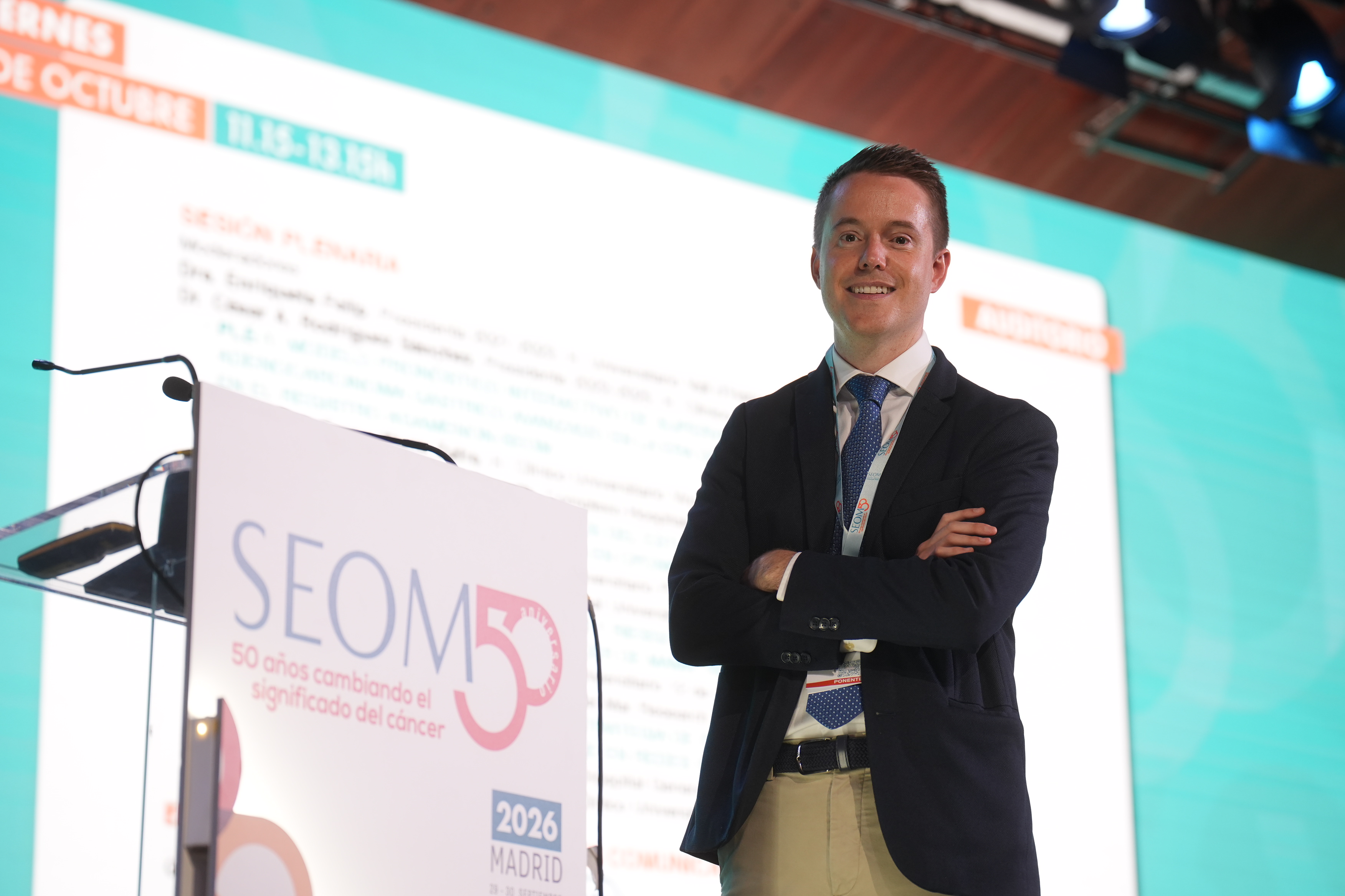 Dr. Rodrigo Sánchez-Bayona en la Sesión Plenaria de SEOM2026